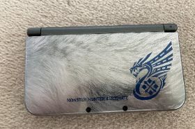 Nintendo New 3DS XL System - Monster Hunter 4 Edition on 3DS